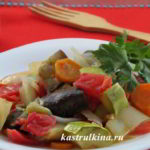 овощное рагу из кабачков, баклажанов и картофеля