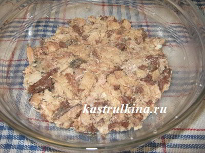 слой из консервированной сардины